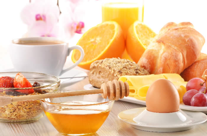 ۹ عادت صبحانه ای که باعث افزایش وزن می شوند